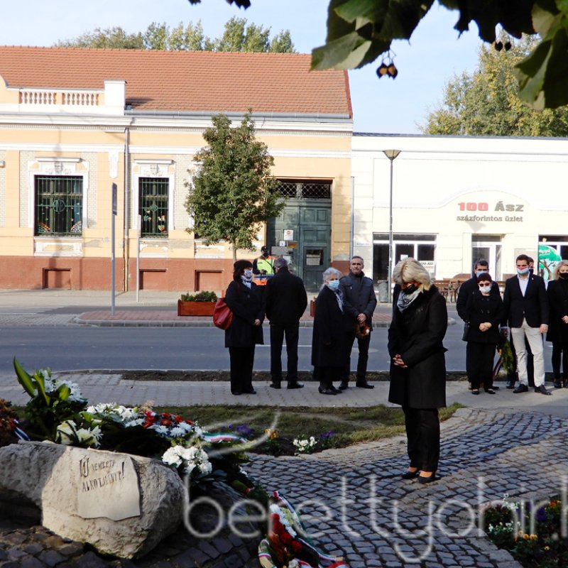 Az '56-os forradalomra emlékeztünk 36